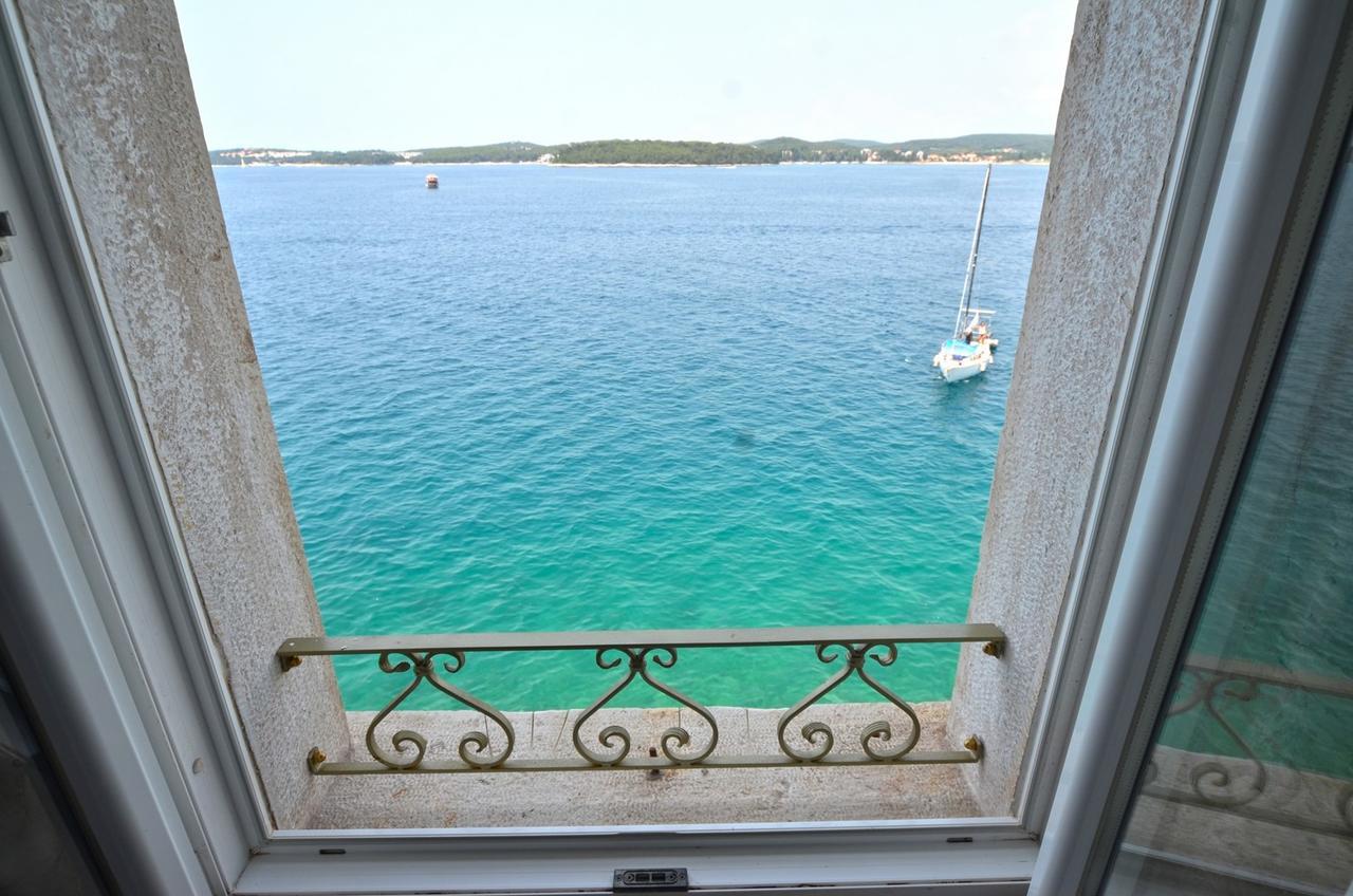 Hotel Arnolongo B4 Sea View à Rovinj Extérieur photo